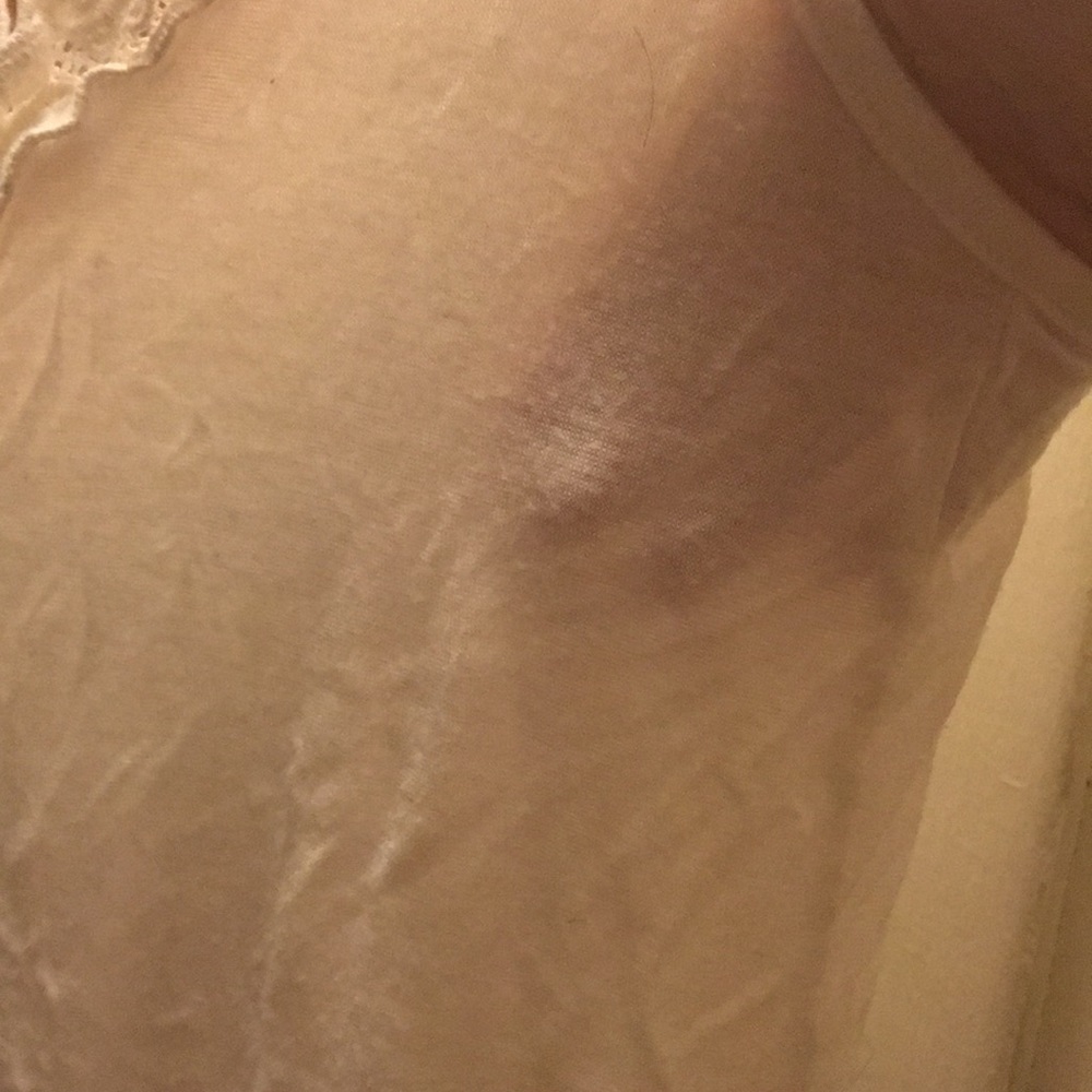 White top - Picture 3 of 4